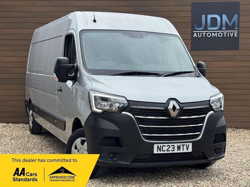 Grey Used 2023 Renault Master Business Van | £18,995 (Fair price) - Image 1/3