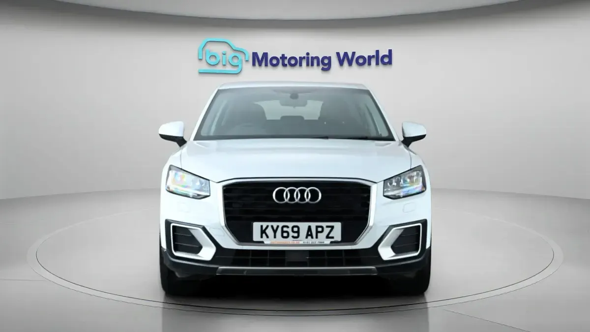 Used Audi Q2 Sport 116 HP (85 kW) 2019 White SUV