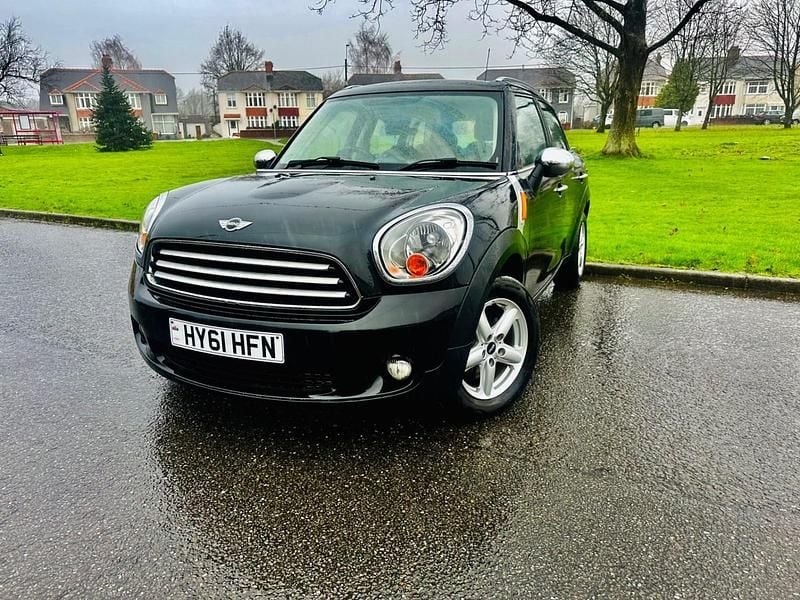 Black Used 2011 Mini Cooper D Hatchback | £3,995 (Fair price) - Image 1/3