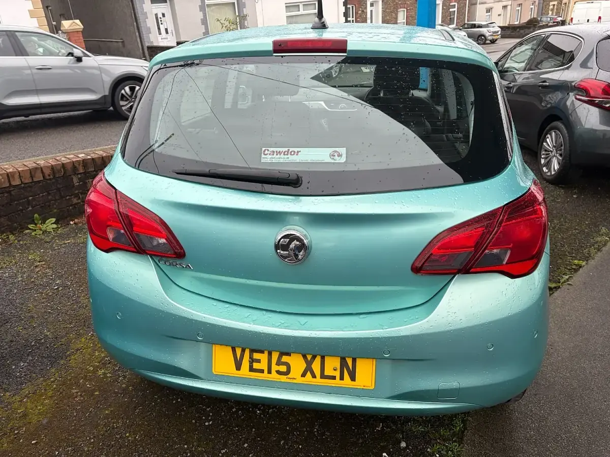 Used Vauxhall Corsa 88 HP (64 kW) 2015 Green Hatchback