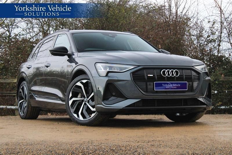 Used Audi e-tron Black Edition 230 kW (313 HP) 2022 Grey SUV