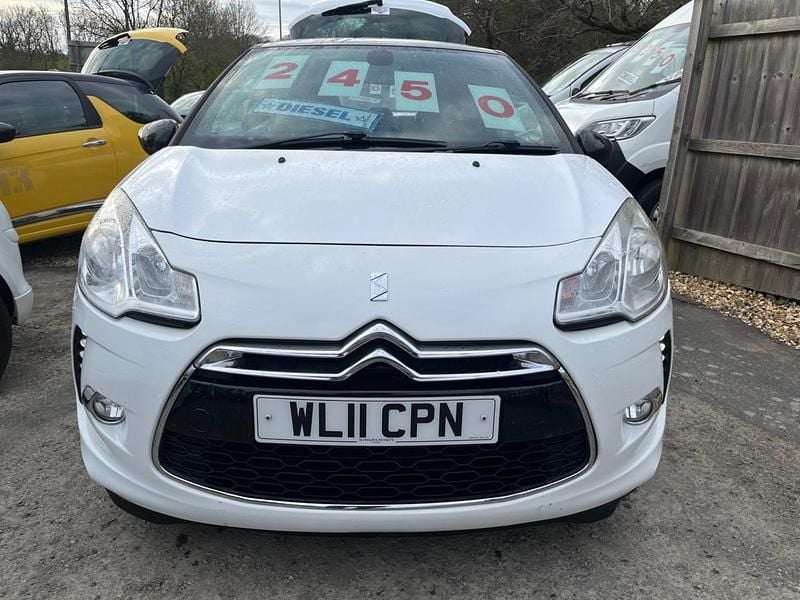 Used Citroën DS3 2011 White Hatchback