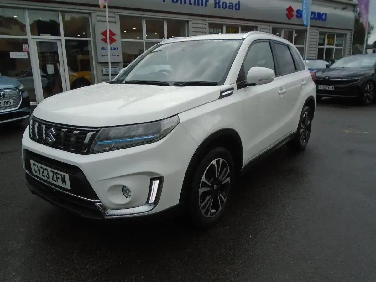 Used Suzuki Vitara SZ5 116 HP (85 kW) 2023 White SUV