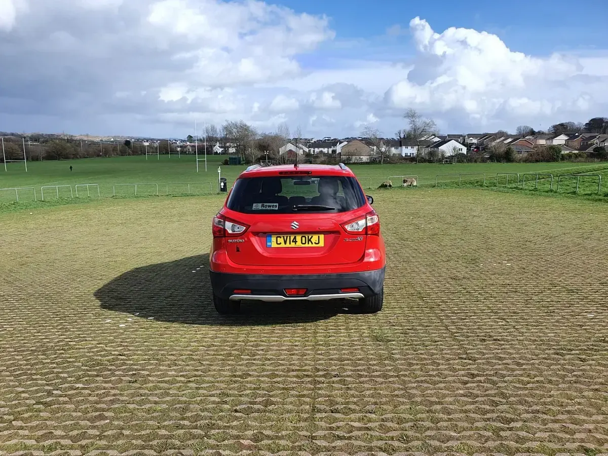 Gebraucht Suzuki SX4 S-Cross SZ-T 120 PS (88 kW) 2014 Rot Kleinwagen