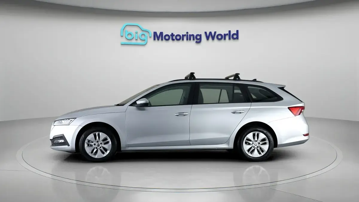 Used Skoda Octavia SE Technology 116 HP (85 kW) 2023 Silver Estate
