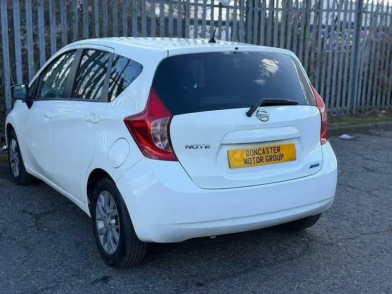 Używany Nissan Note Acenta Premium 90 KM (66 kW) 2014 Biały Hatchback