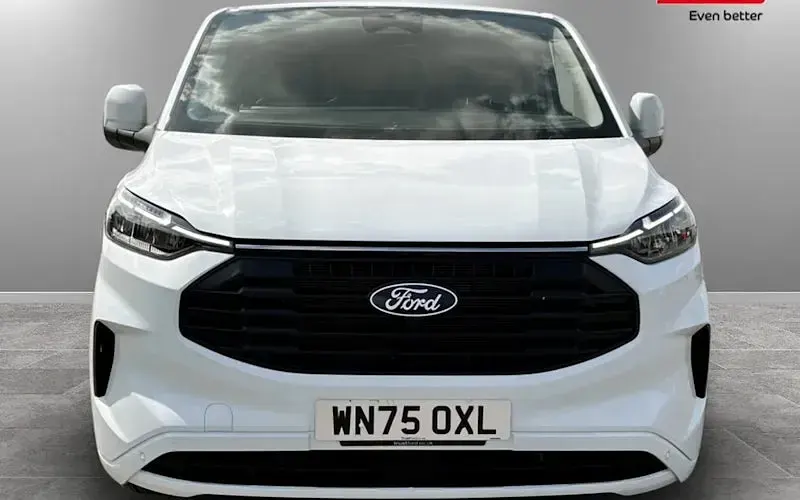 Used Ford Transit Custom Limited 136 HP (100 kW) 2025 White Van