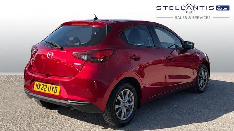 Usado Mazda 2 89 HP (65 kW) 2022 Vermelho