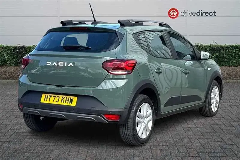 Second-hand Dacia Sandero Expression 100 CP (73 kW) 2023 Verde Hatchback