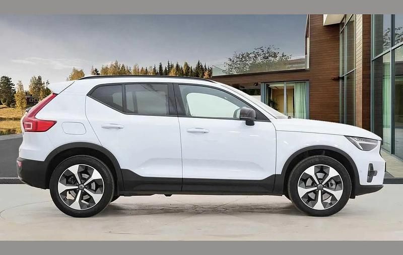 Used Volvo XC40 Plus 194 HP (142 kW) 2024 Blue SUV