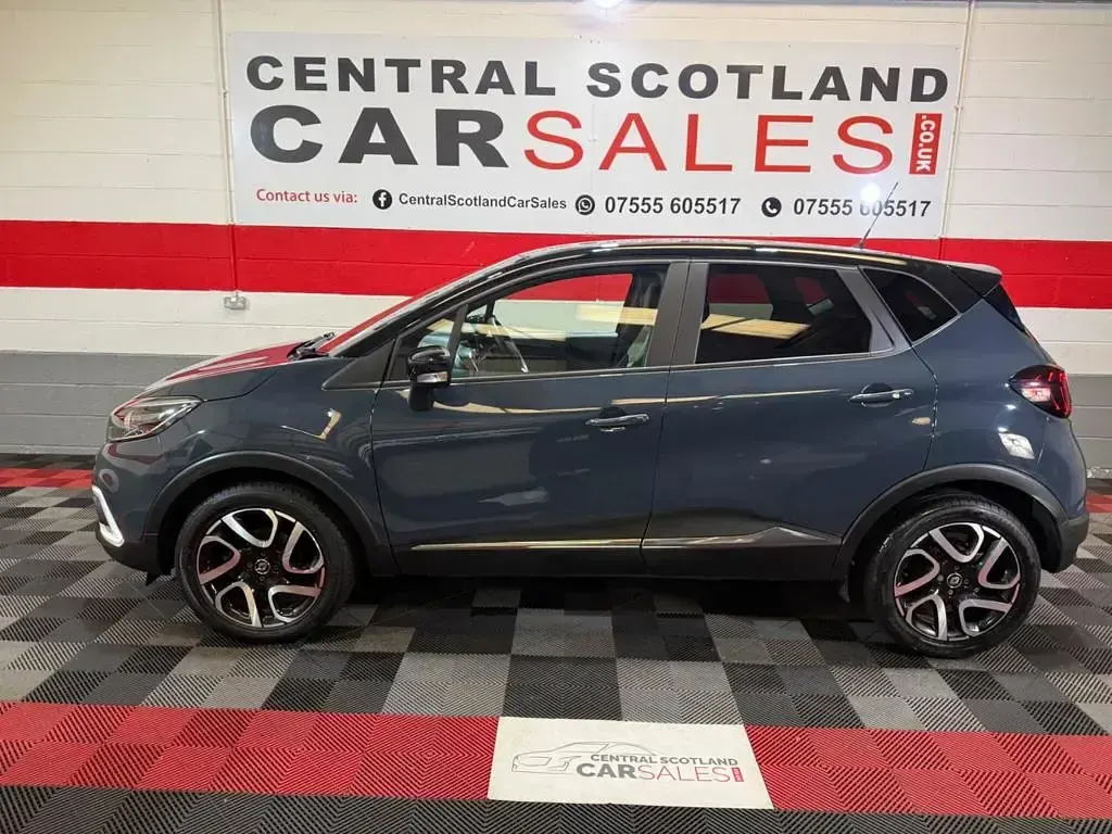 Used Renault Captur Iconic 90 HP (66 kW) 2019 Blue SUV