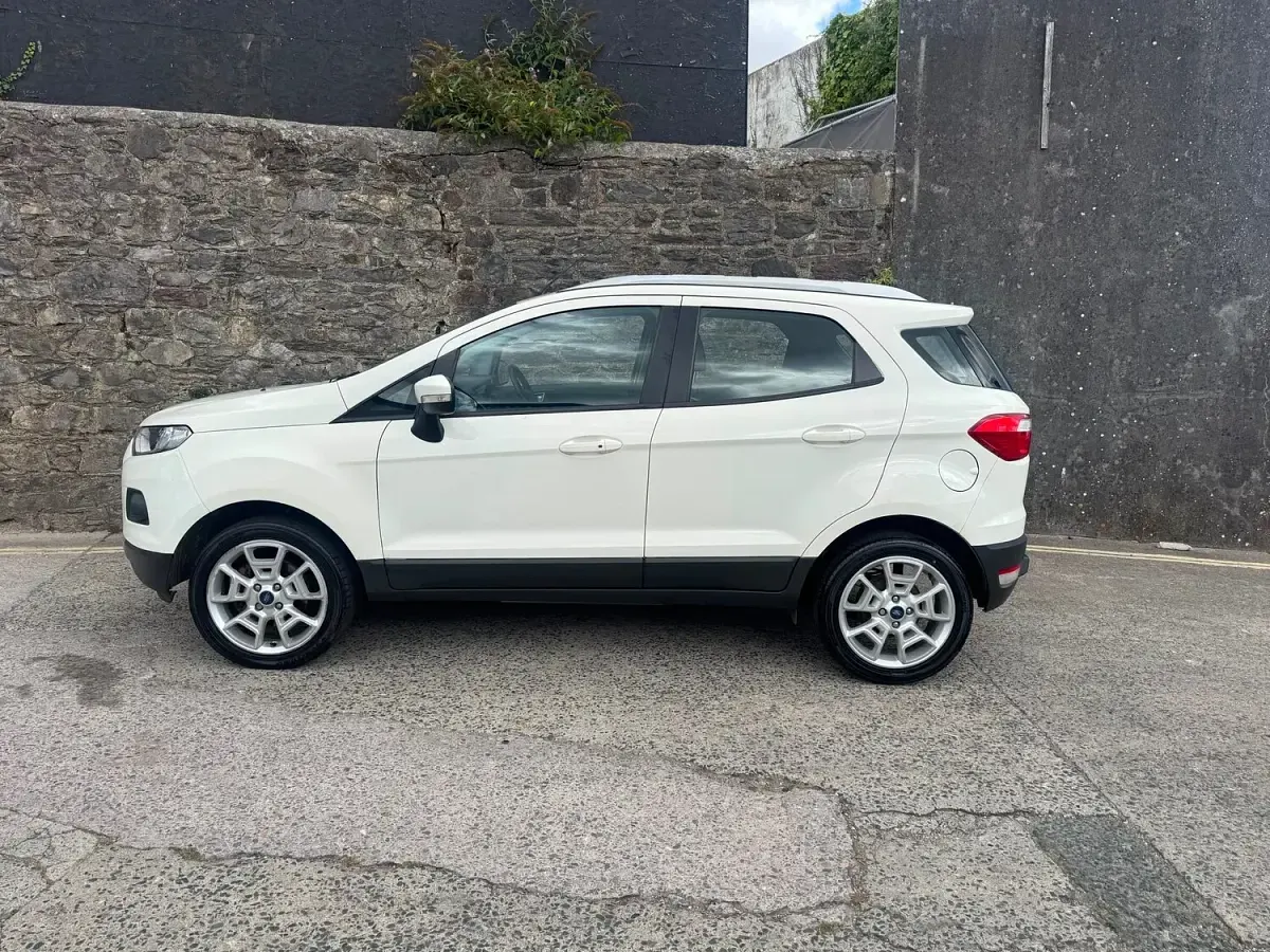 Used Ford Ecosport Titanium 112 HP (82 kW) 2017 White SUV
