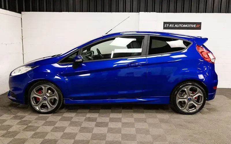 Used Ford Fiesta ST 182 HP (133 kW) 2016 Blue Hatchback