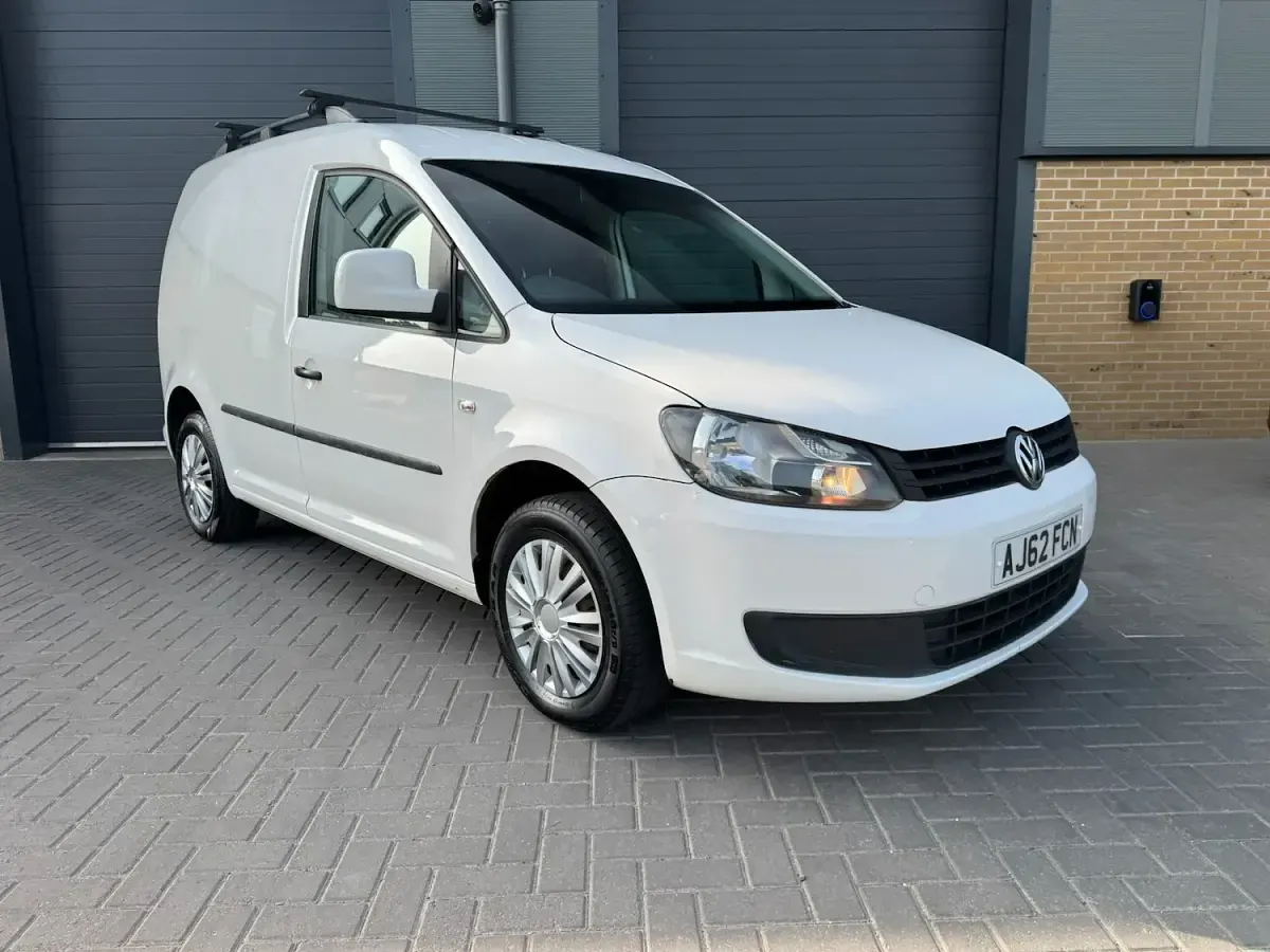 Used VW Caddy 102 HP (75 kW) 2012 White MPV