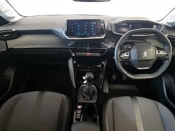 Used Peugeot 208 Allure Premium 100 HP (73 kW) 2021 Yellow Hatchback