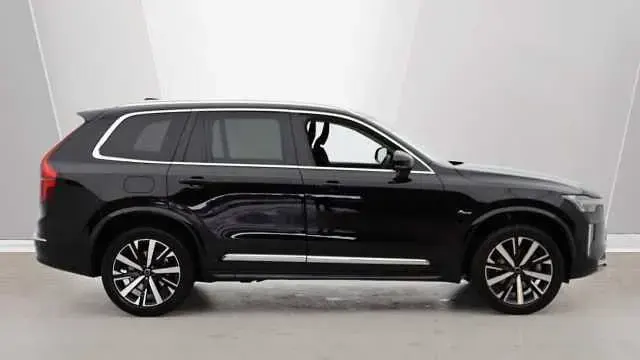 Used Volvo XC90 Core 250 HP (183 kW) 2025 SUV