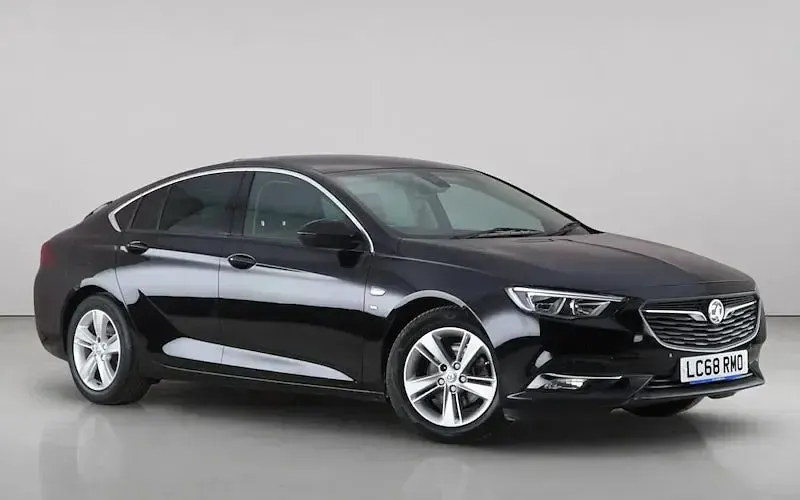 Used Vauxhall Insignia SRi 165 HP (121 kW) 2018 Hatchback