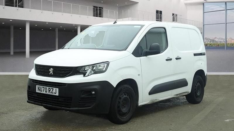 Used Peugeot Partner 2020 White MPV