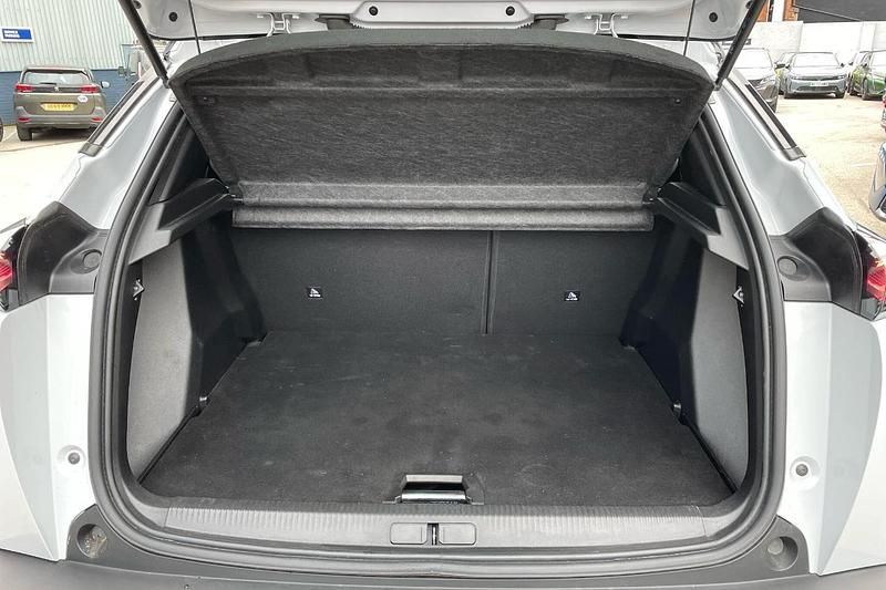 Used Peugeot e-2008 GT 113 kW (154 HP) 2024 White SUV