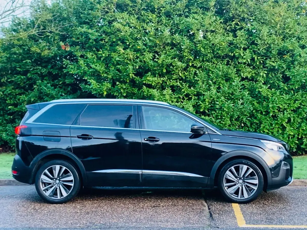 Used Peugeot 5008 Premium 2019 Black SUV
