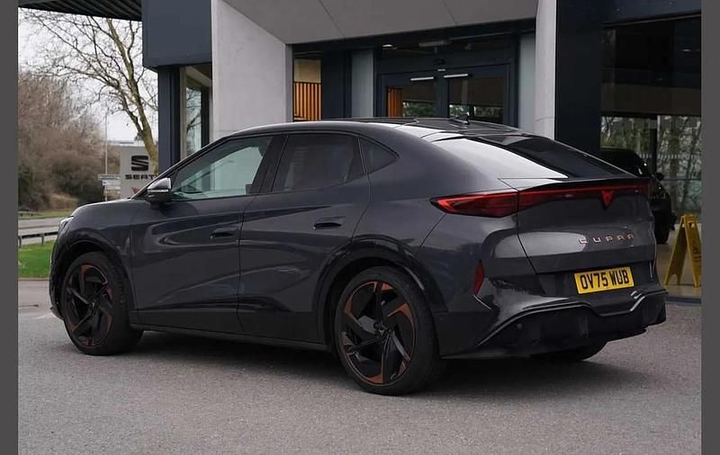 Used Cupra Tavascan 210 kW (286 HP) 2025 Grey SUV