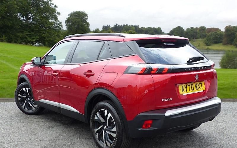 Used Peugeot 2008 Allure 101 HP (74 kW) 2021 SUV