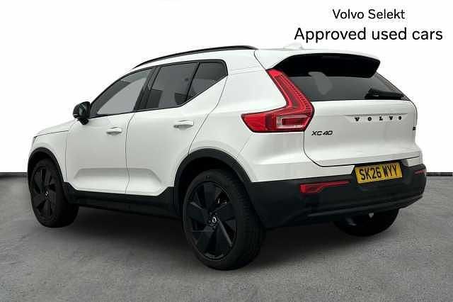 New Volvo XC40 Plus 161 HP (118 kW) 2026 White SUV