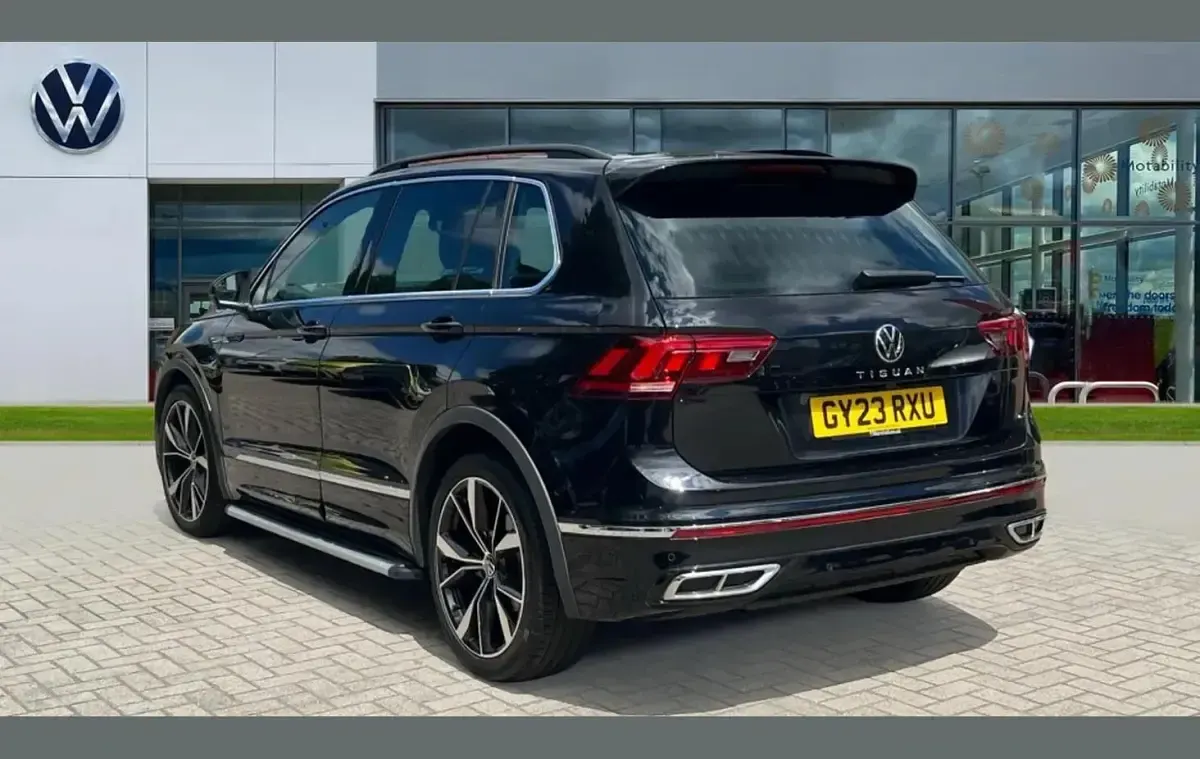 Used VW Tiguan R-line 147 HP (108 kW) 2023 Black SUV