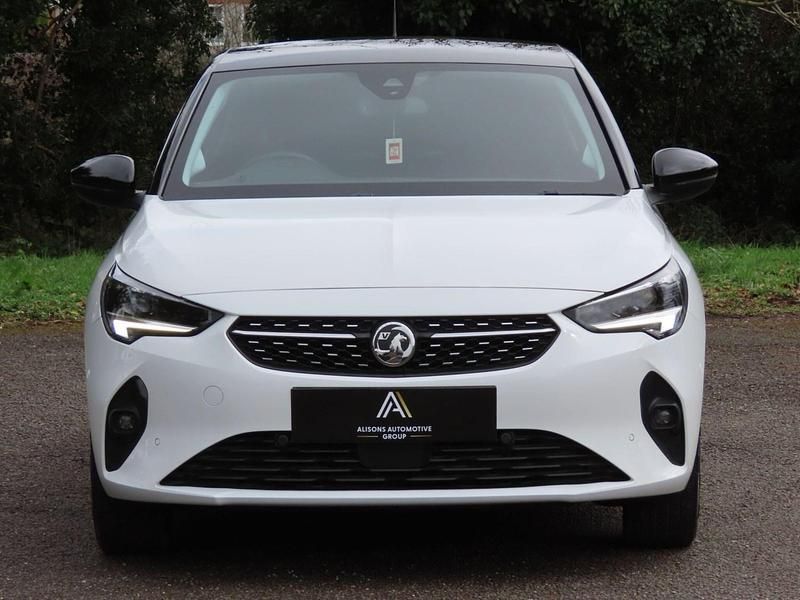Used Vauxhall Corsa-e Elite 100 kW (136 HP) 2022 White Hatchback