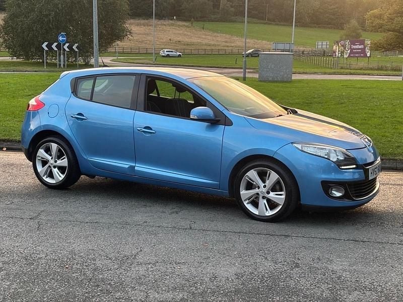 Blue Used 2012 Renault Mégane III Dynamique Hatchback | £3,000 (Fair price) - Image 1/4