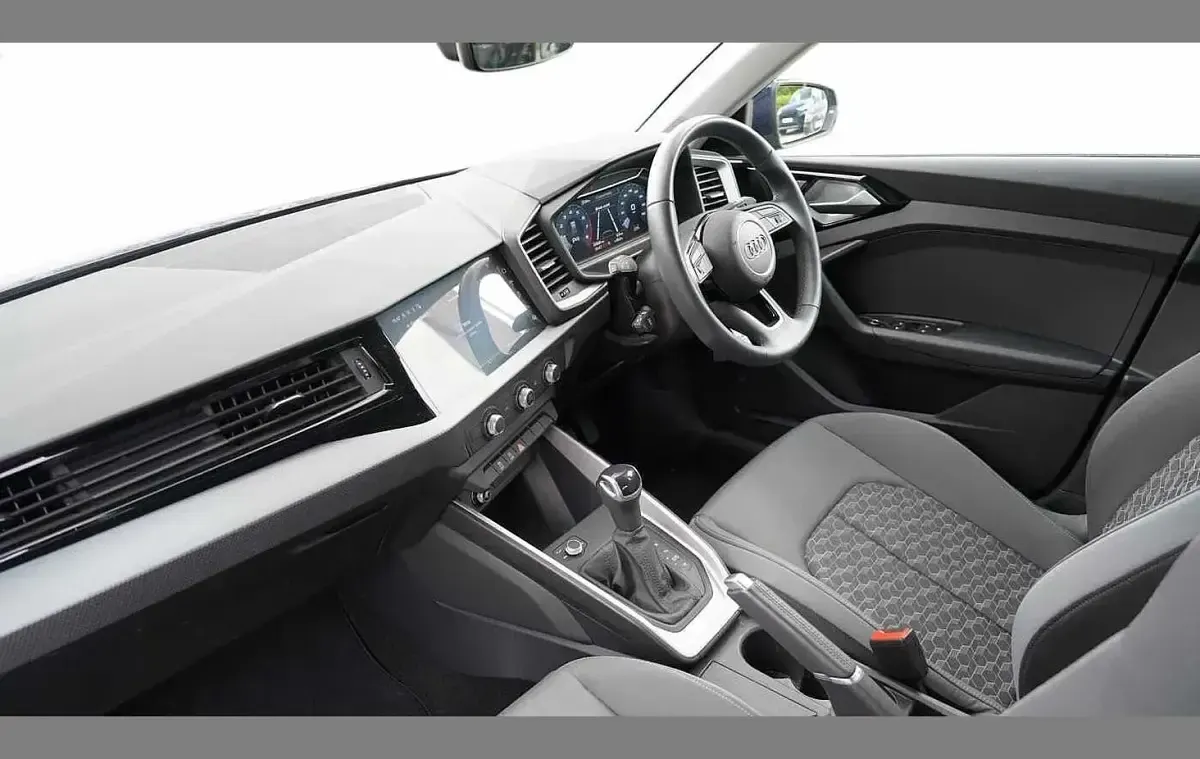 Used Audi A1 Sport 94 HP (69 kW) 2022 Blue SUV