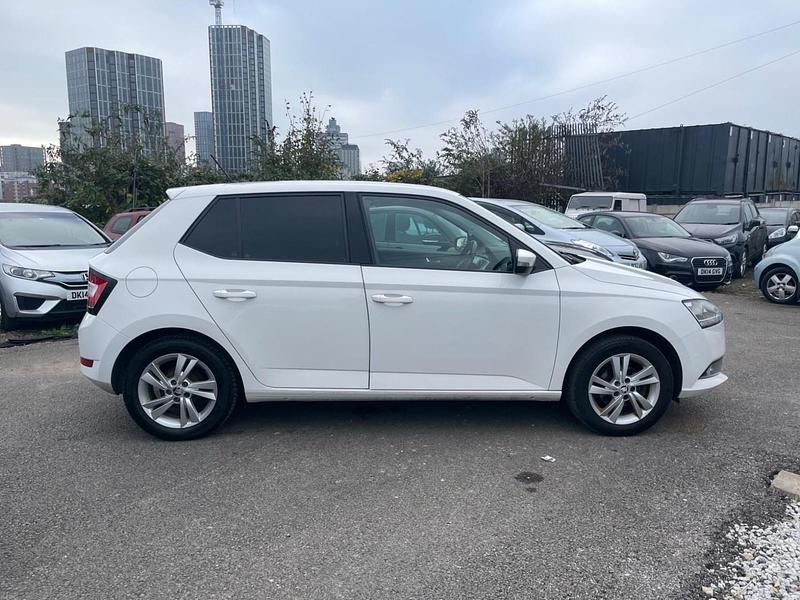 White Used 2018 Skoda Fabia SE Hatchback | £2,495 - Image 1/4
