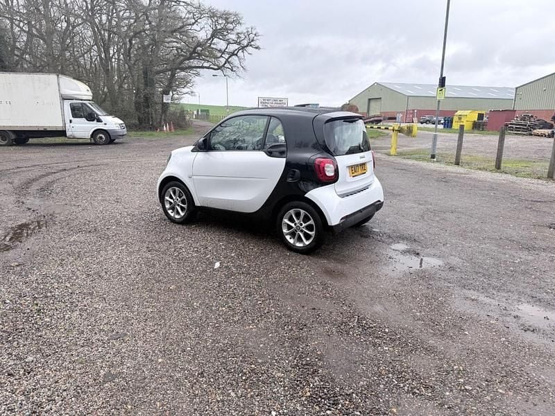 Used Smart ForTwo Coupé Passion Premium 2017 White Coupe
