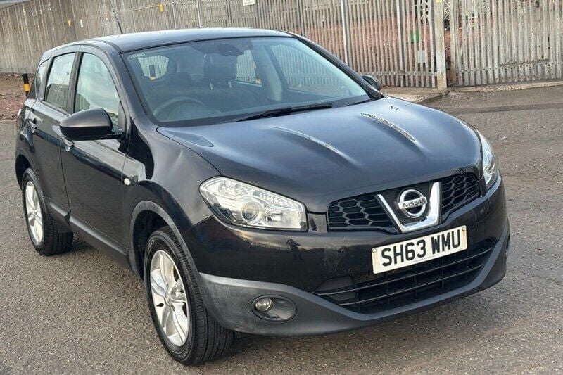 Black Used 2013 Nissan Qashqai Acenta SUV | £3,795 (Good price) - Image 1/1