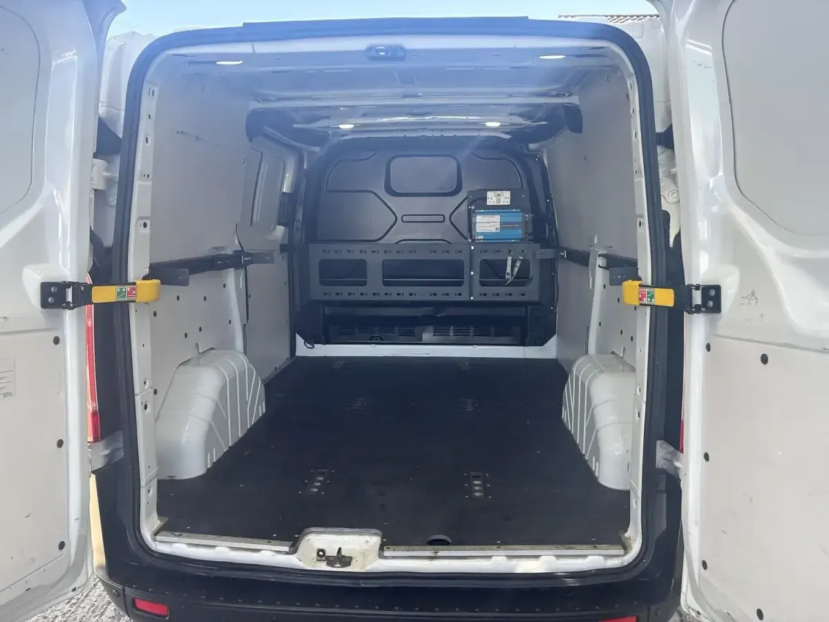 Used Ford Transit Custom S 105 HP (77 kW) 2021 White Van