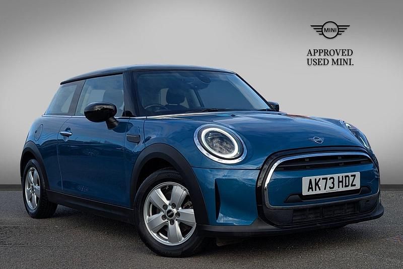 Used Mini Cooper Classic 134 HP (98 kW) 2023 Blue Hatchback