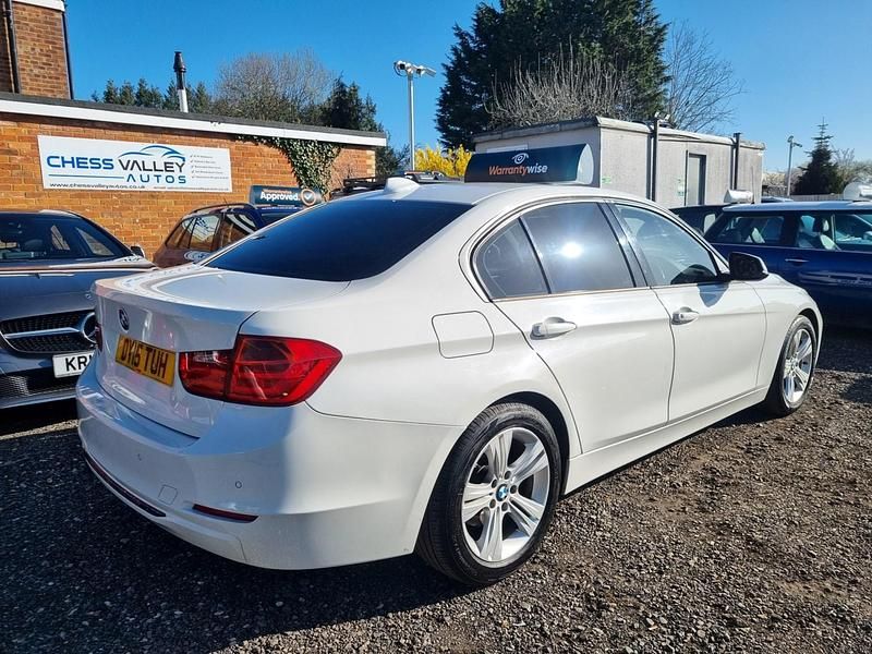 Used BMW 318 Sport Line 143 HP (105 kW) 2015 White Sedan