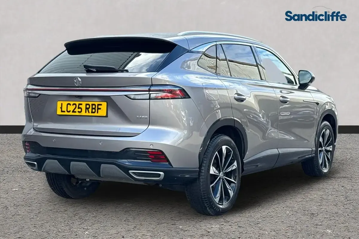 Begagnad MG HS Trophy 224 HK (164 kW) 2024 Silver SUV