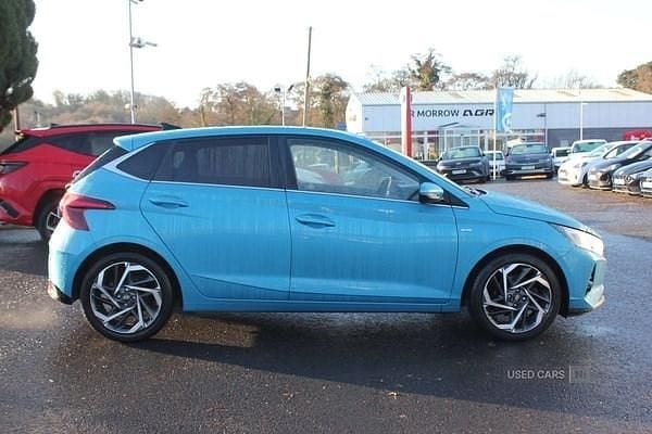 Used Hyundai i20 Premium 100 HP (73 kW) 2023 Turquoise Hatchback