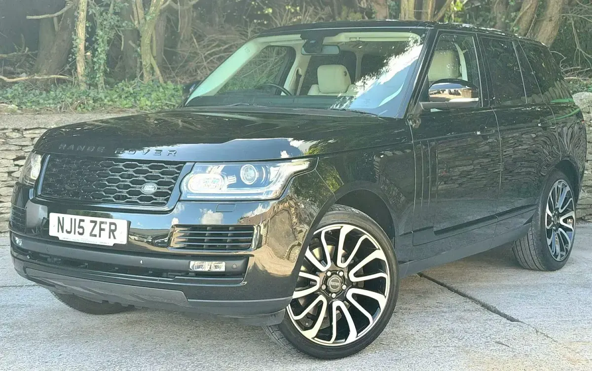 Used Land Rover Range Rover Vogue 306 HP (225 kW) 2015 Black SUV