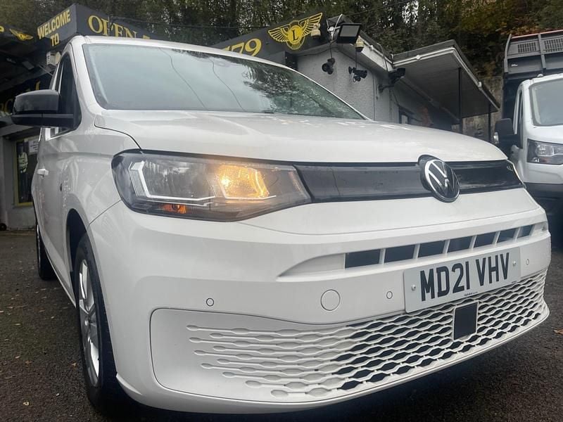 Used VW Caddy Pro 102 HP (75 kW) 2021 White MPV