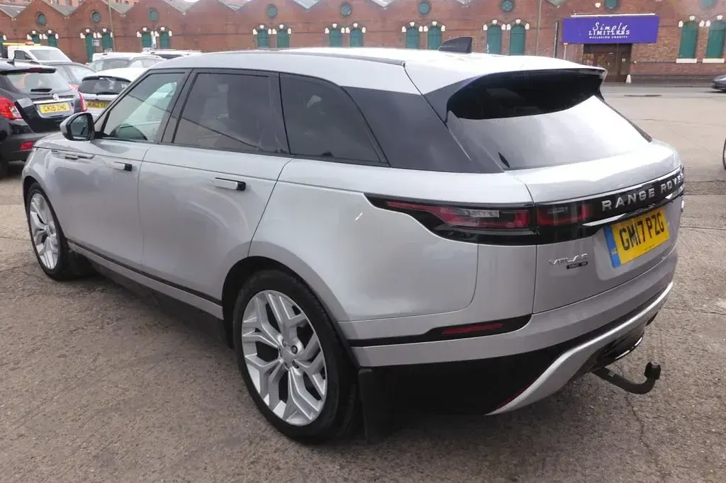 Used Land Rover Range Rover Velar SE 240 HP (176 kW) 2017 Silver SUV