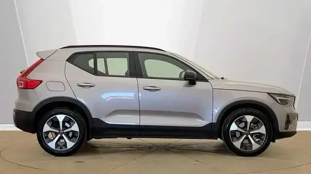 Używany Volvo XC40 Plus 194 KM (142 kW) 2026 SUV