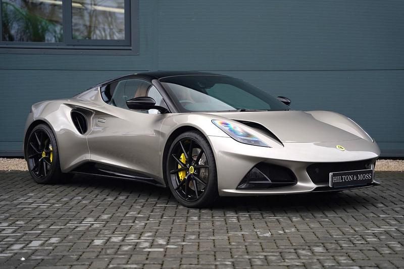 Used Lotus Emira 400 HP (294 kW) 2023 Nimbus grey Coupe