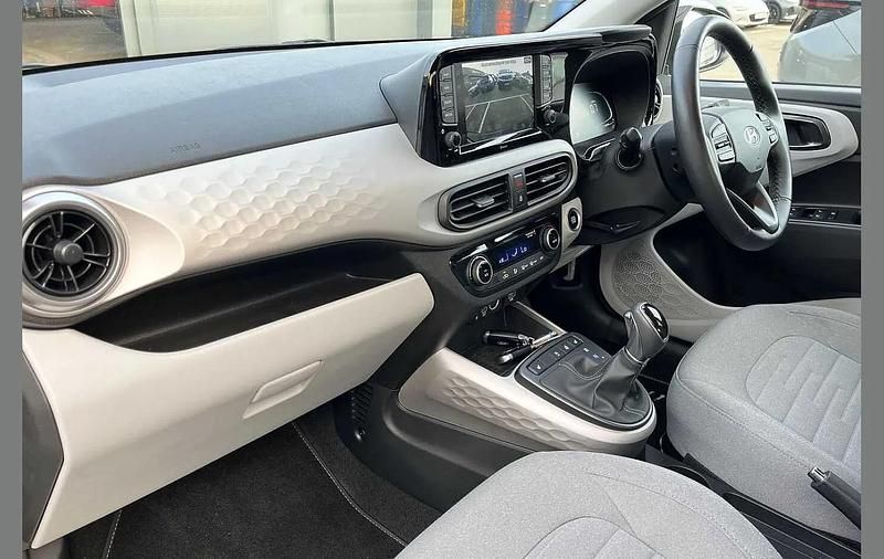 Used Hyundai i10 Premium 77 HP (56 kW) 2025 Black Hatchback