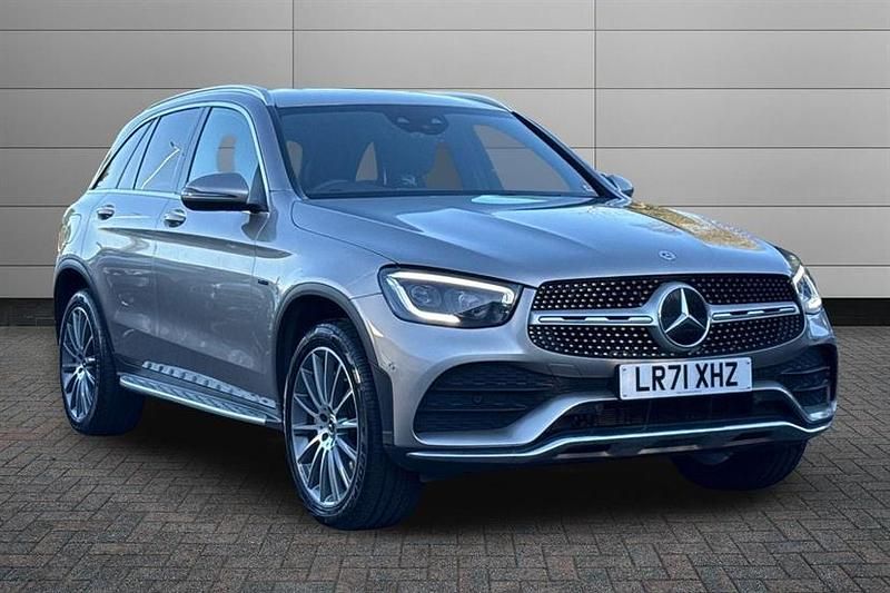 Used Mercedes GLC300 AMG Line Premium 306 HP (225 kW) 2021 High tech silver Estate