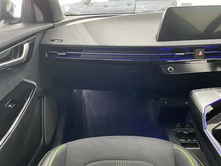 Begagnad Kia EV6 GT 423 kW (576 HK) 2023 Vit SUV