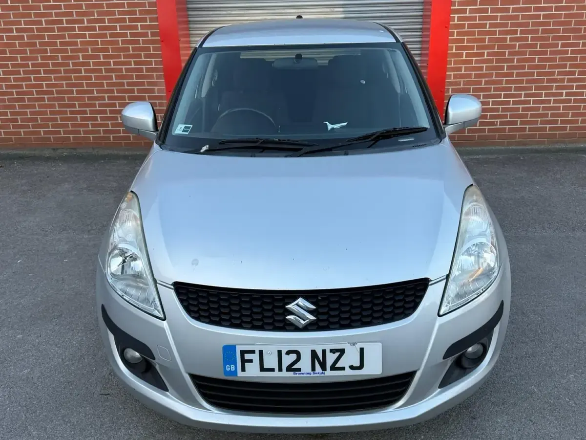 Used Suzuki Swift SZ4 94 HP (69 kW) 2012 Silver Hatchback