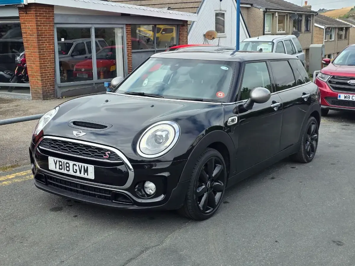 Used Mini Cooper Clubman 2018 Black Estate