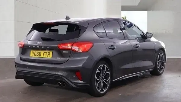 Used Ford Focus ST-Line X 125 HP (91 kW) 2018 Grey Hatchback
